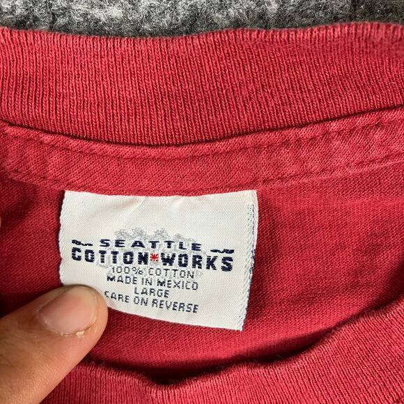 Seattle Cotton Works T-Shirt Mens Size L Red Funny Lazy Man Landscaping Graphic - Picture 5 of 7